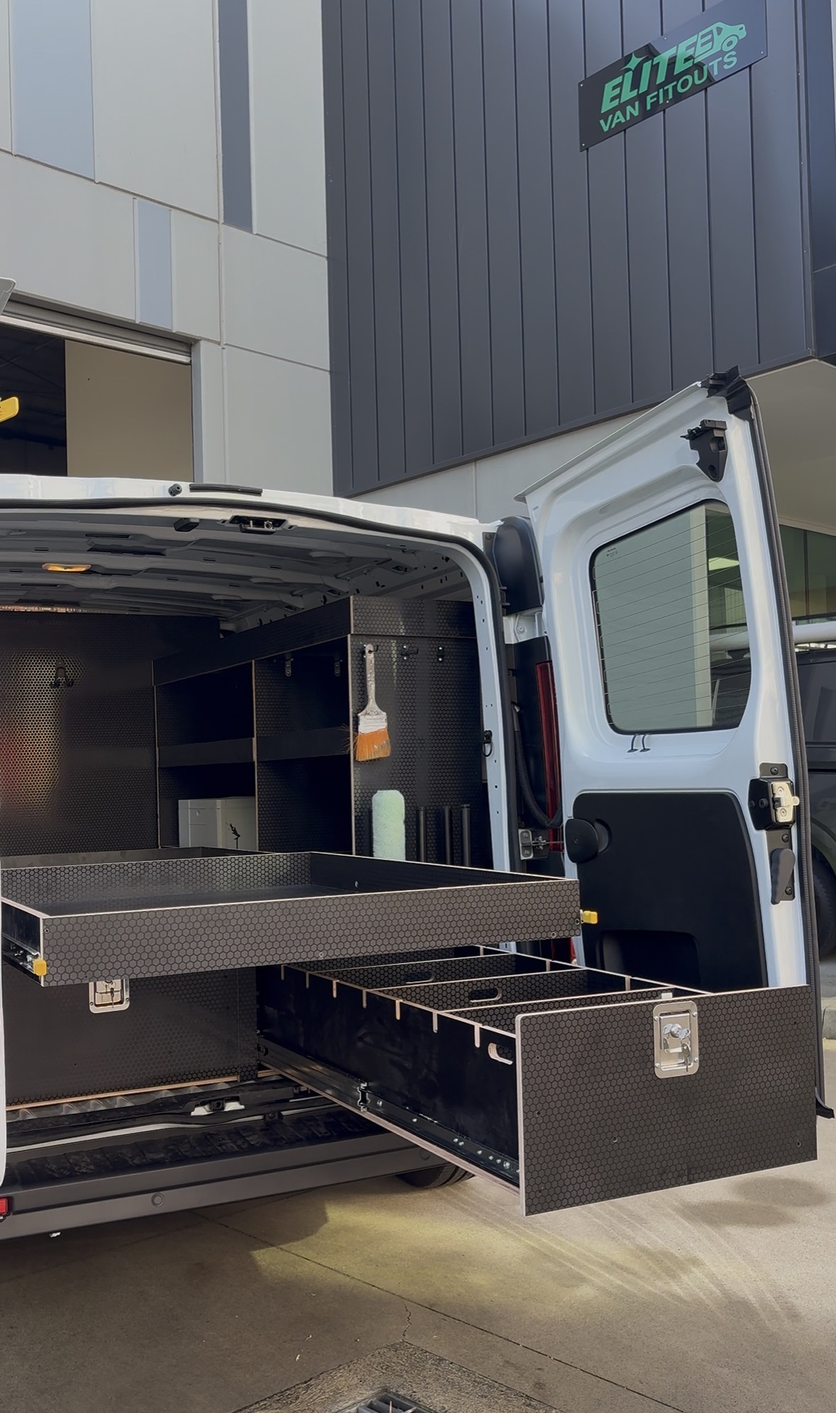 Heavy-duty van slide-out drawers